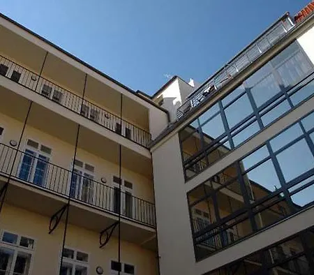 Ai Quattro Angeli Apart Otel Prag