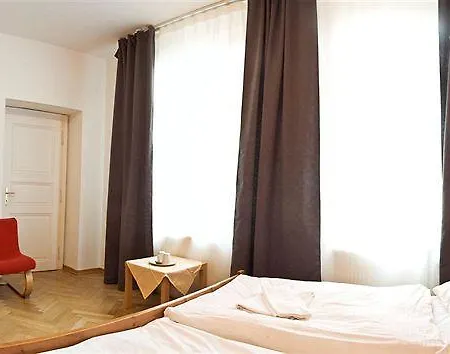 Apart Otel Ai Quattro Angeli Prag