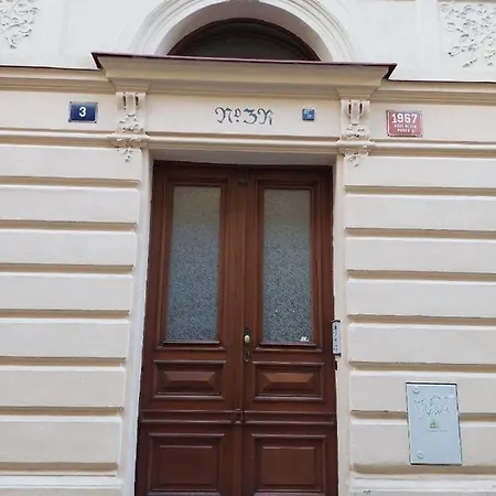 Apart Otel Ai Quattro Angeli Prag