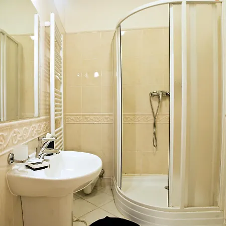 Ai Quattro Angeli Apart Otel Prag